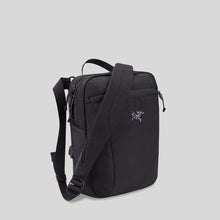 Load image into Gallery viewer, Arc'teryx Slingblade Shoulder Bag